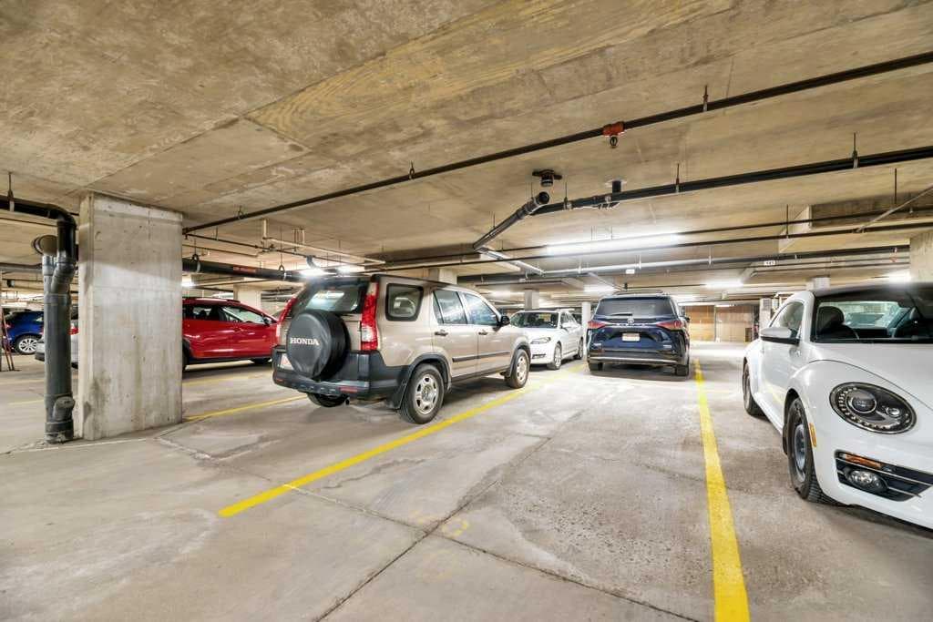 211, 2144 Paliswood Road SW