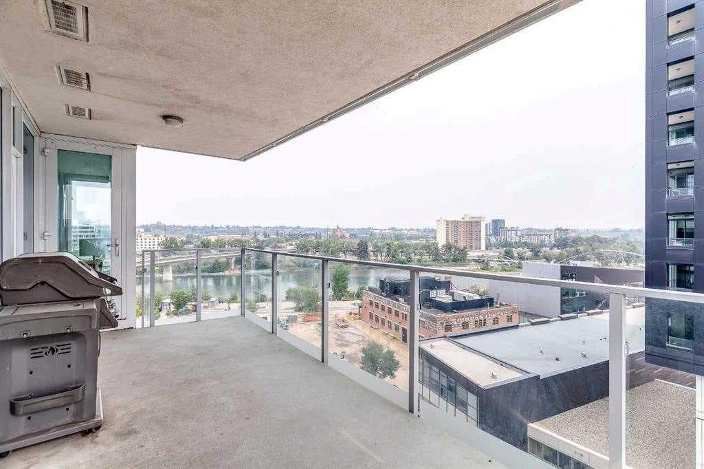 805, 519 Riverfront Avenue SE