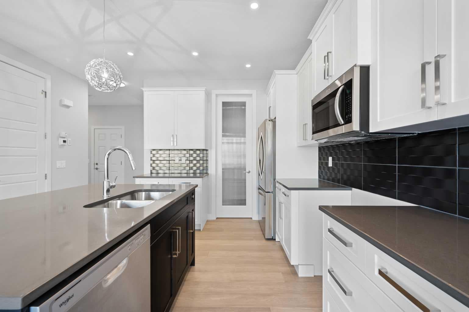 67 Agate Road 