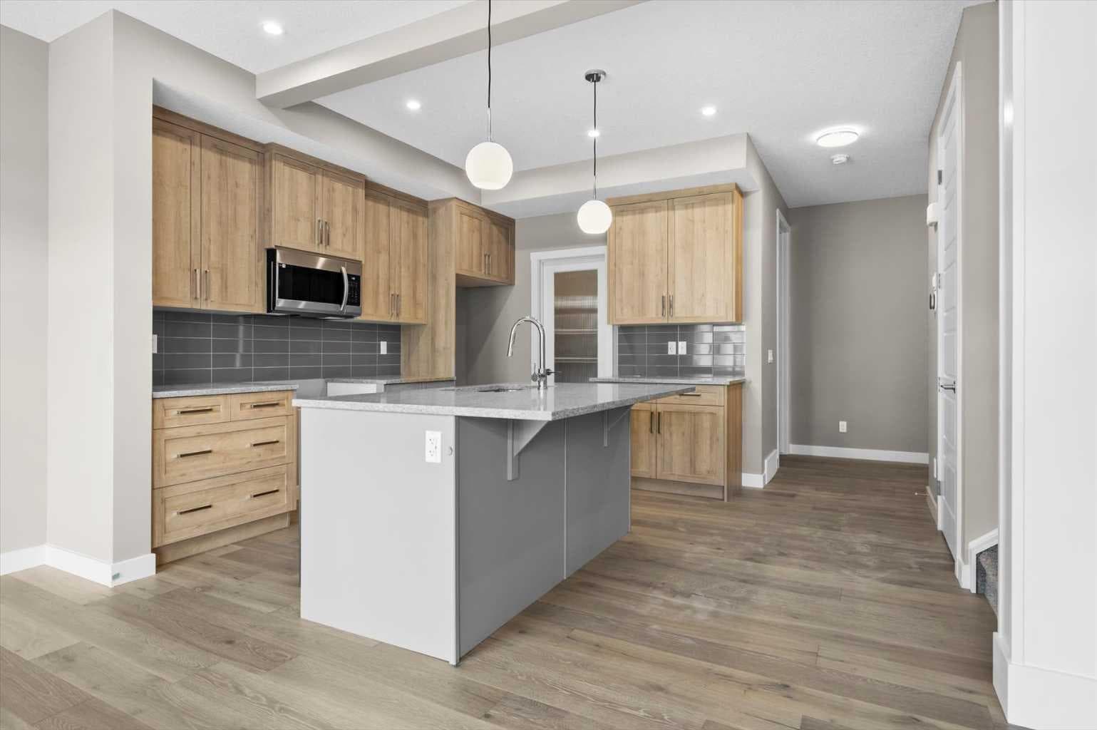 67 Agate Road 