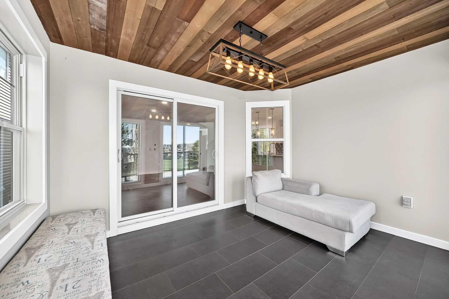 98 Panamount Villas NW