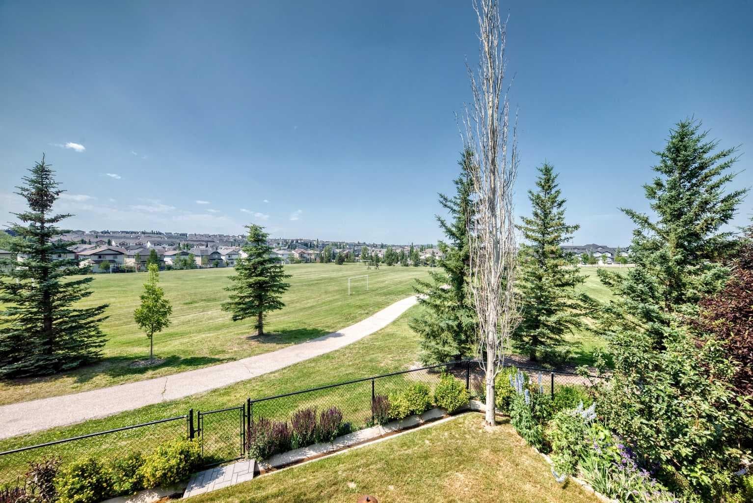 98 Panamount Villas NW