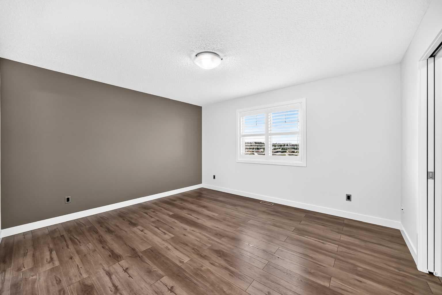 98 Panamount Villas NW
