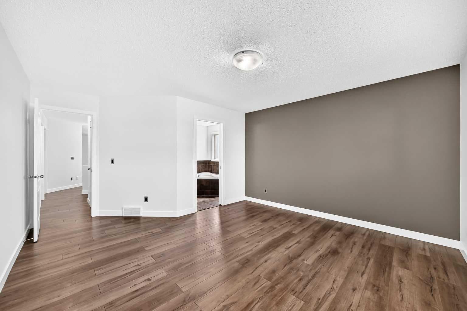 98 Panamount Villas NW