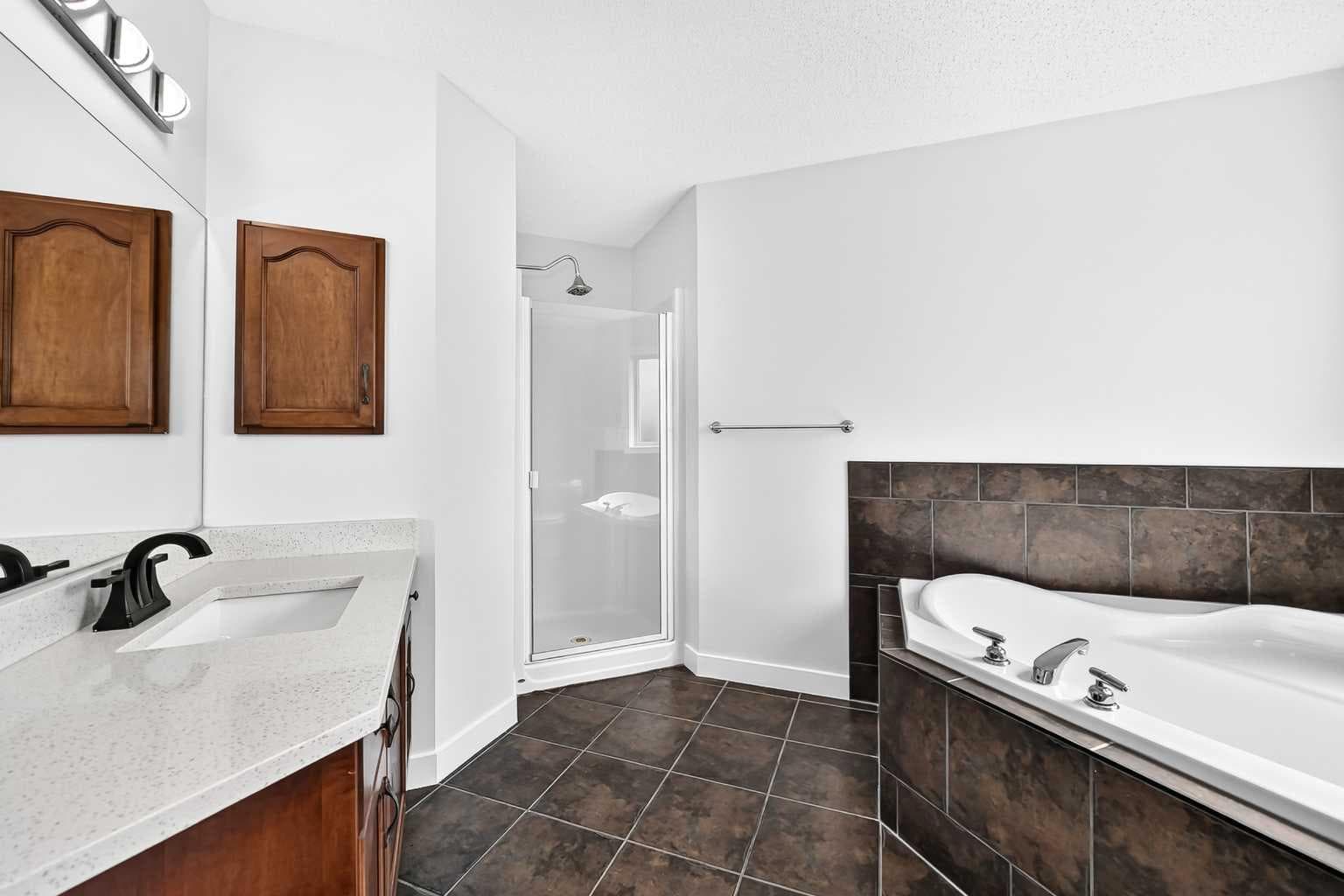 98 Panamount Villas NW