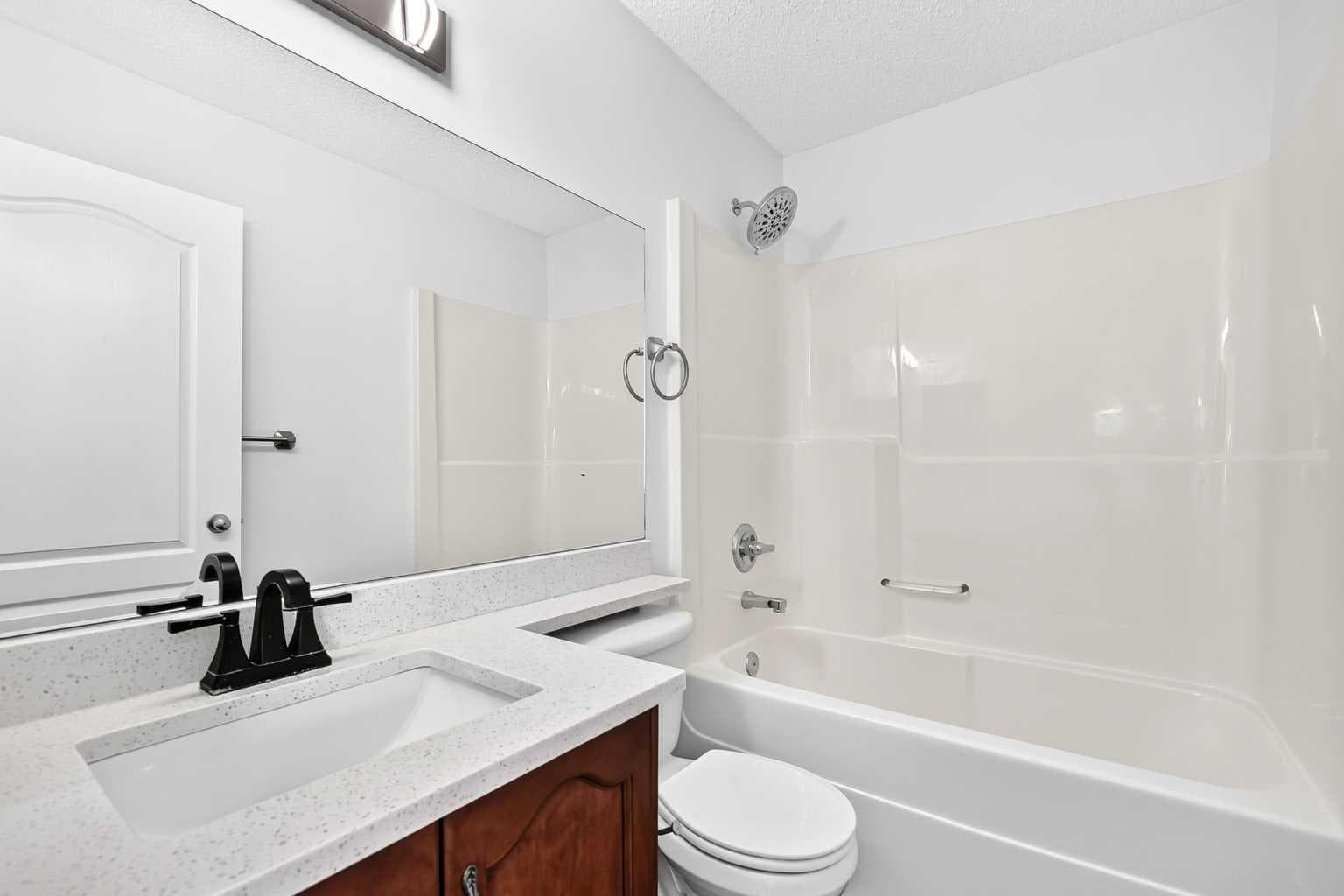 98 Panamount Villas NW