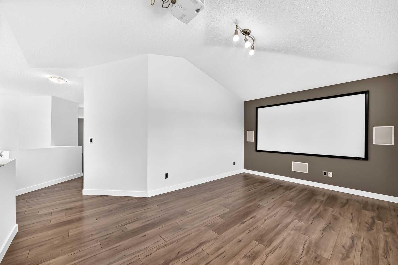 98 Panamount Villas NW