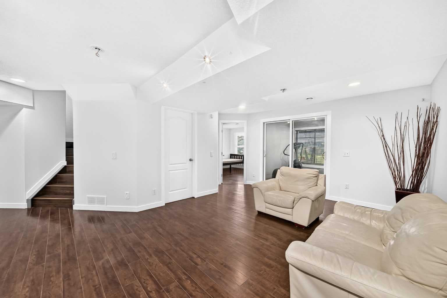 98 Panamount Villas NW