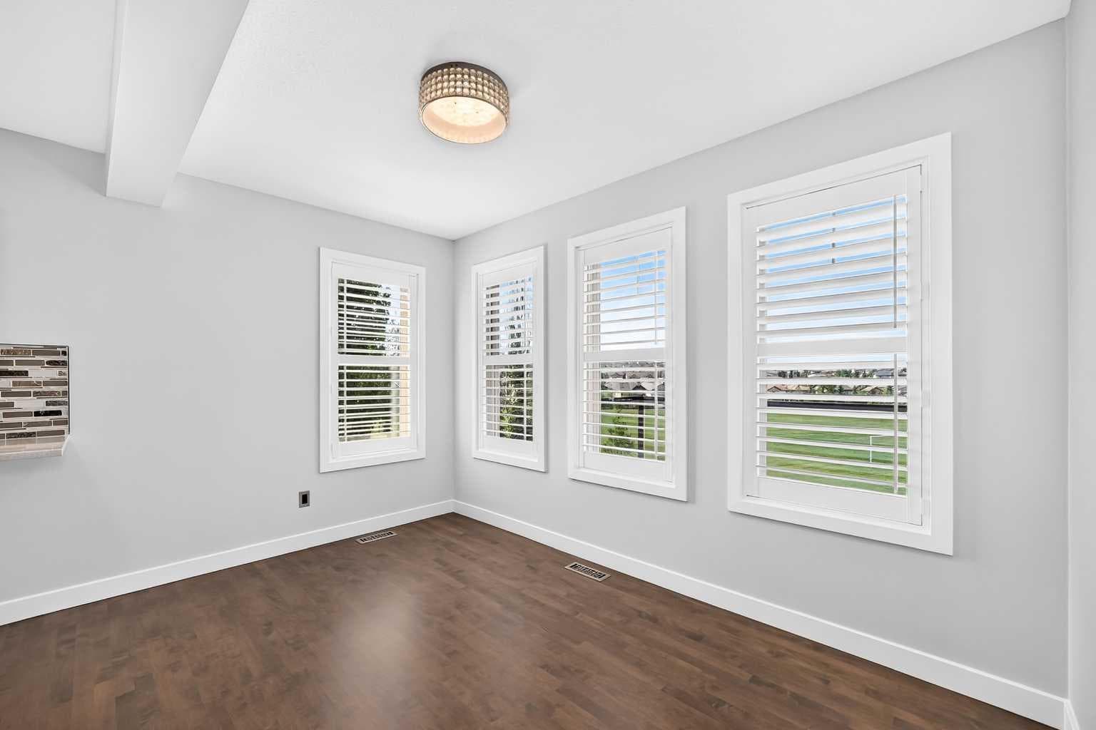 98 Panamount Villas NW