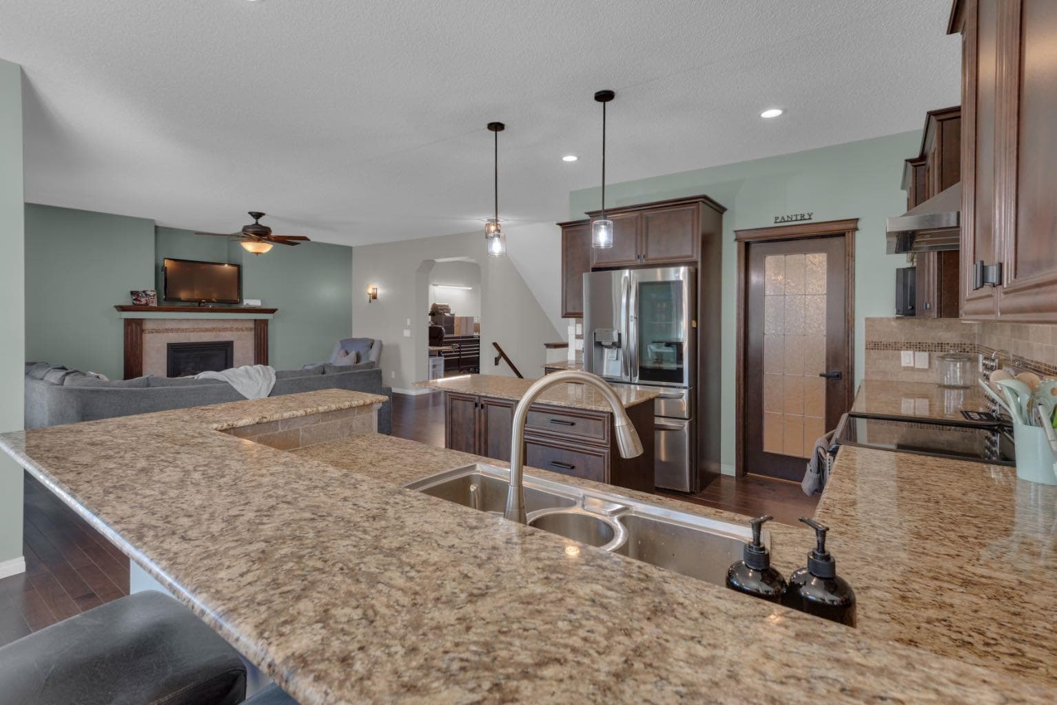 69 Morningside Circle SW
