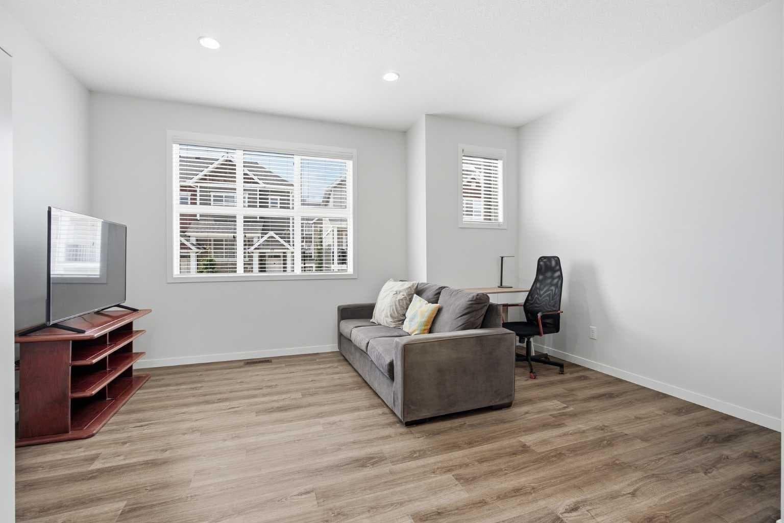 611, 355 Nolancrest Heights NW