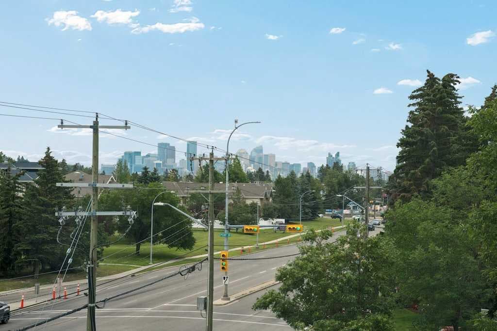 401, 145 Point Drive NW