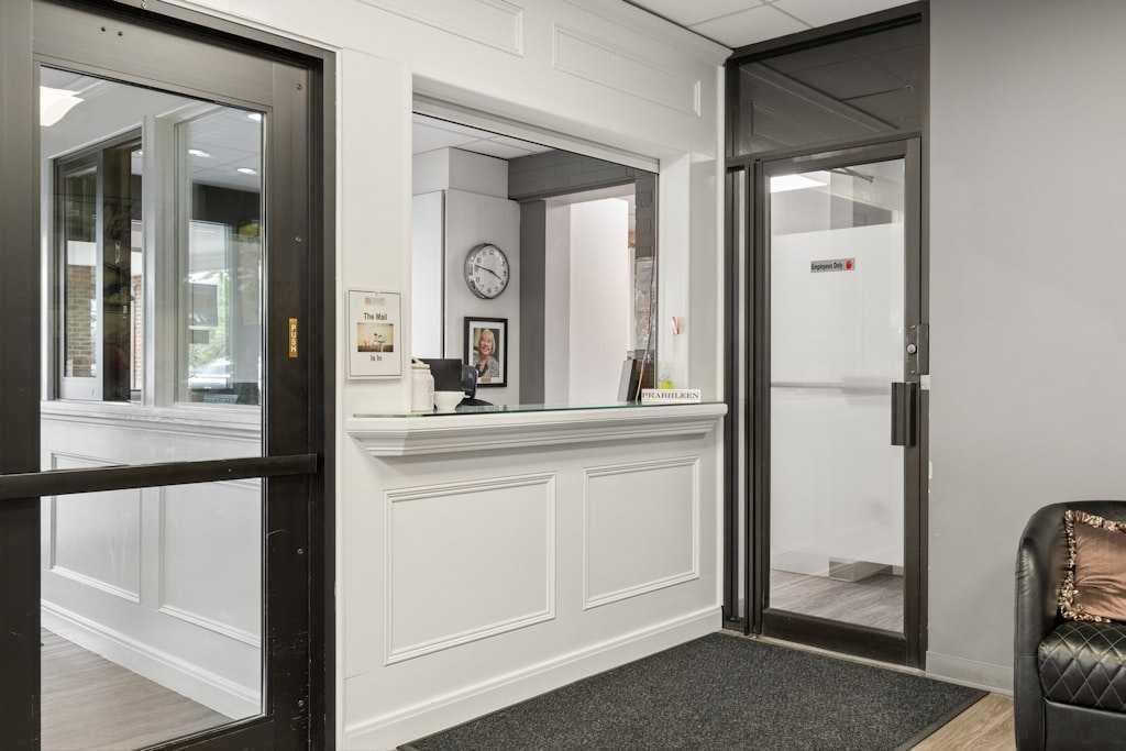 401, 145 Point Drive NW