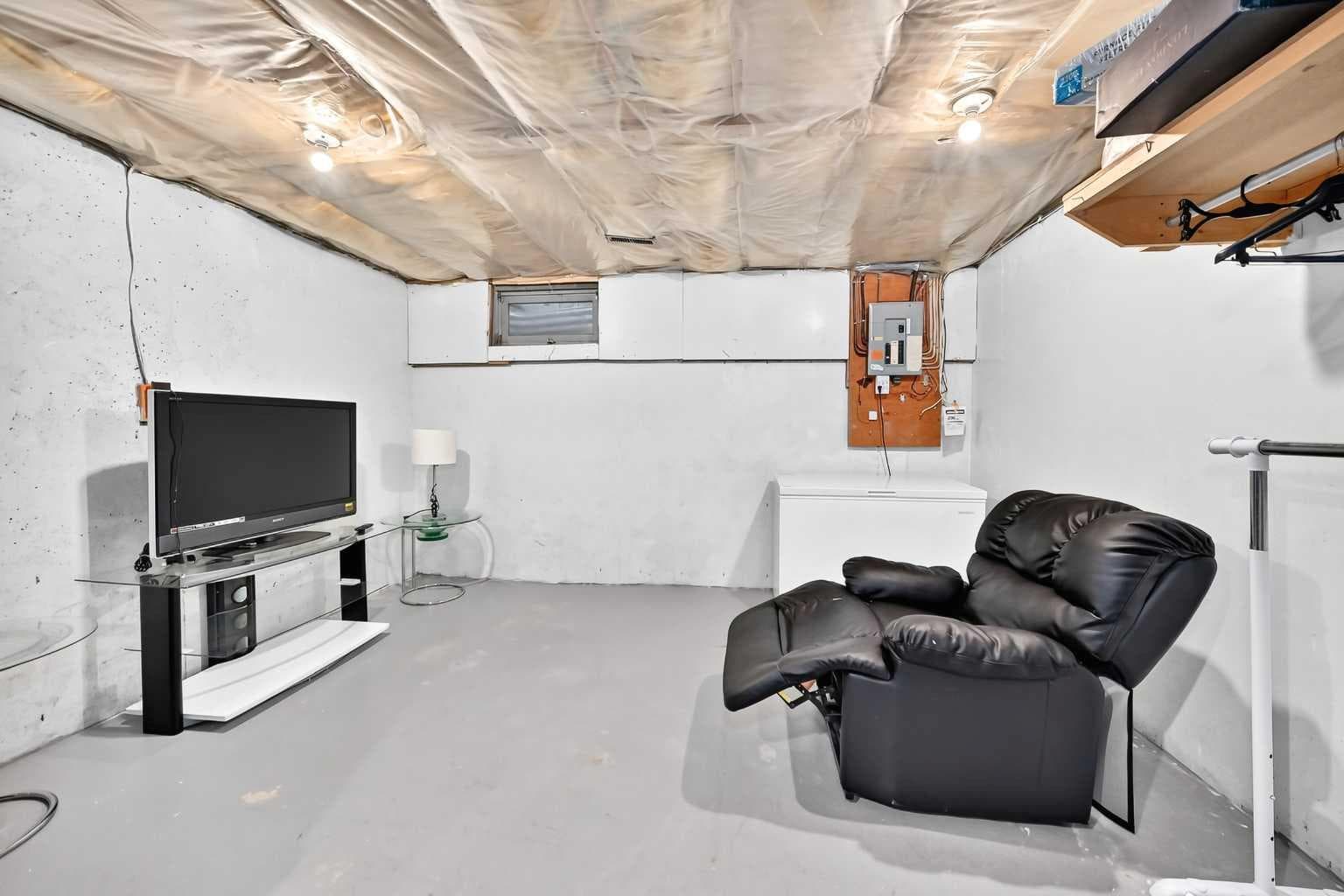 69, 2727 Rundleson Road NE