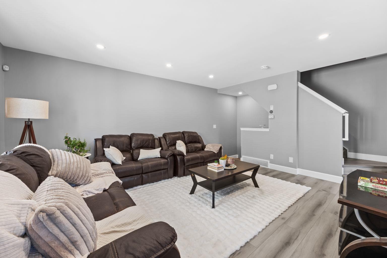 52 Windstone Green SW