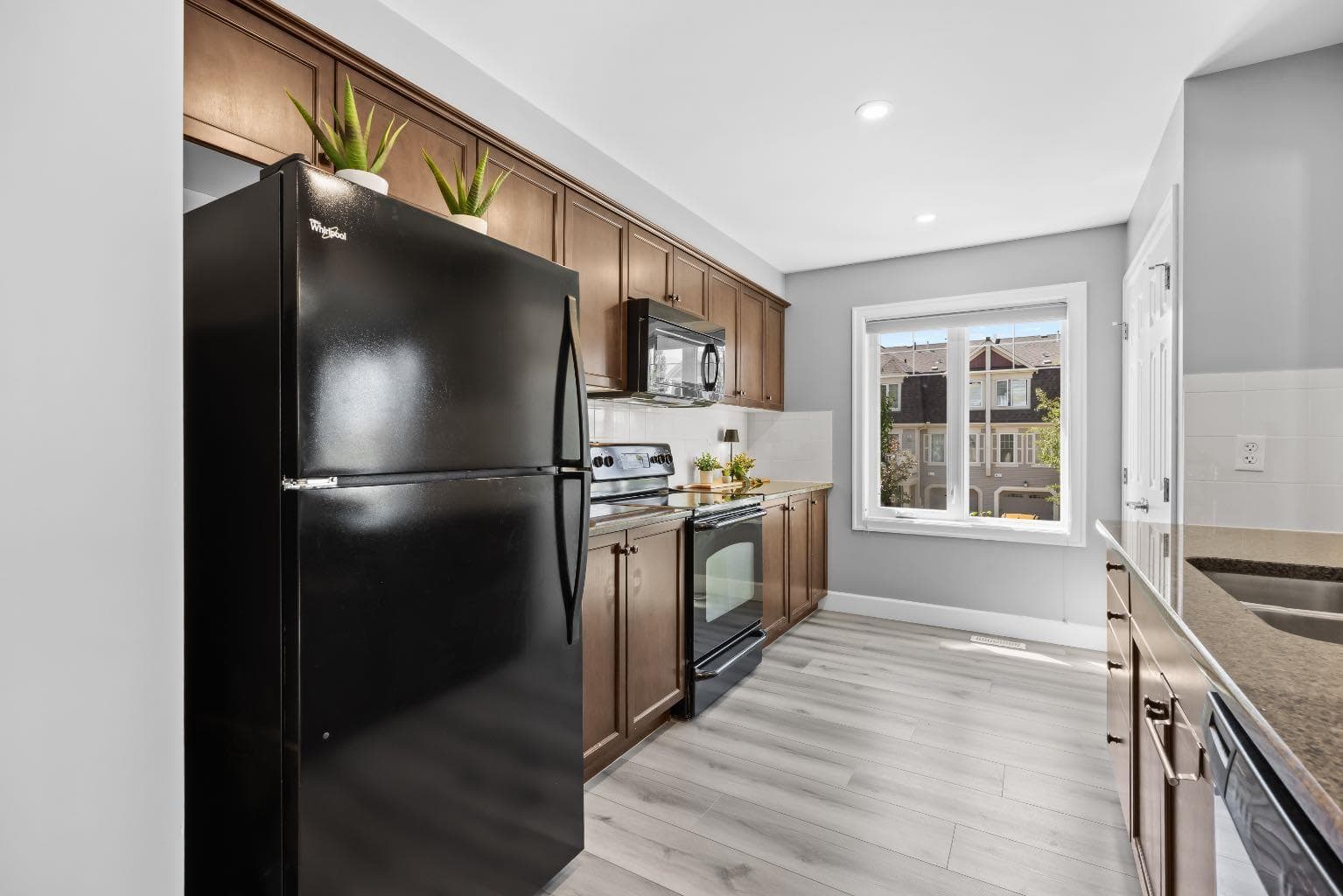 52 Windstone Green SW