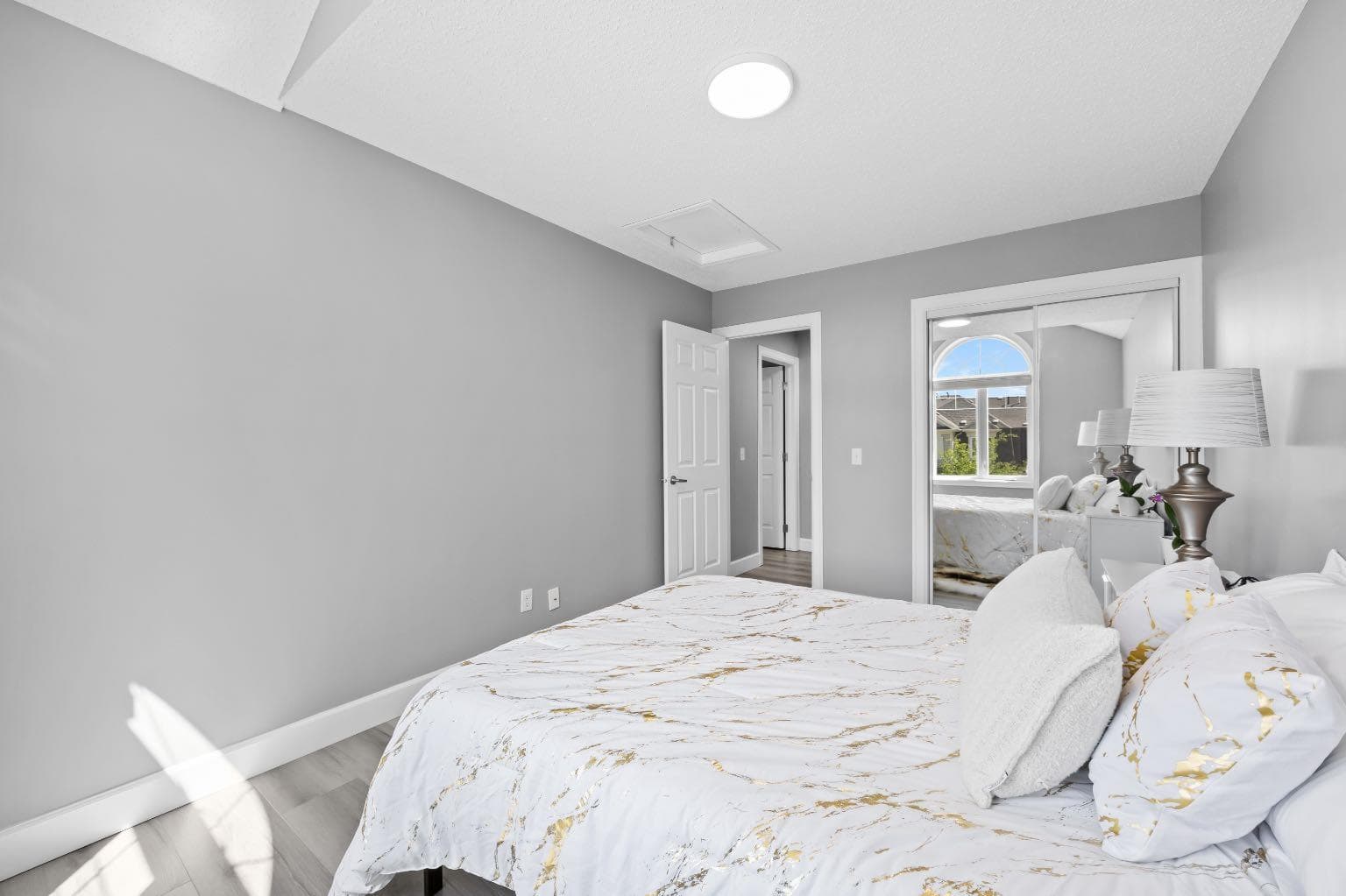 52 Windstone Green SW