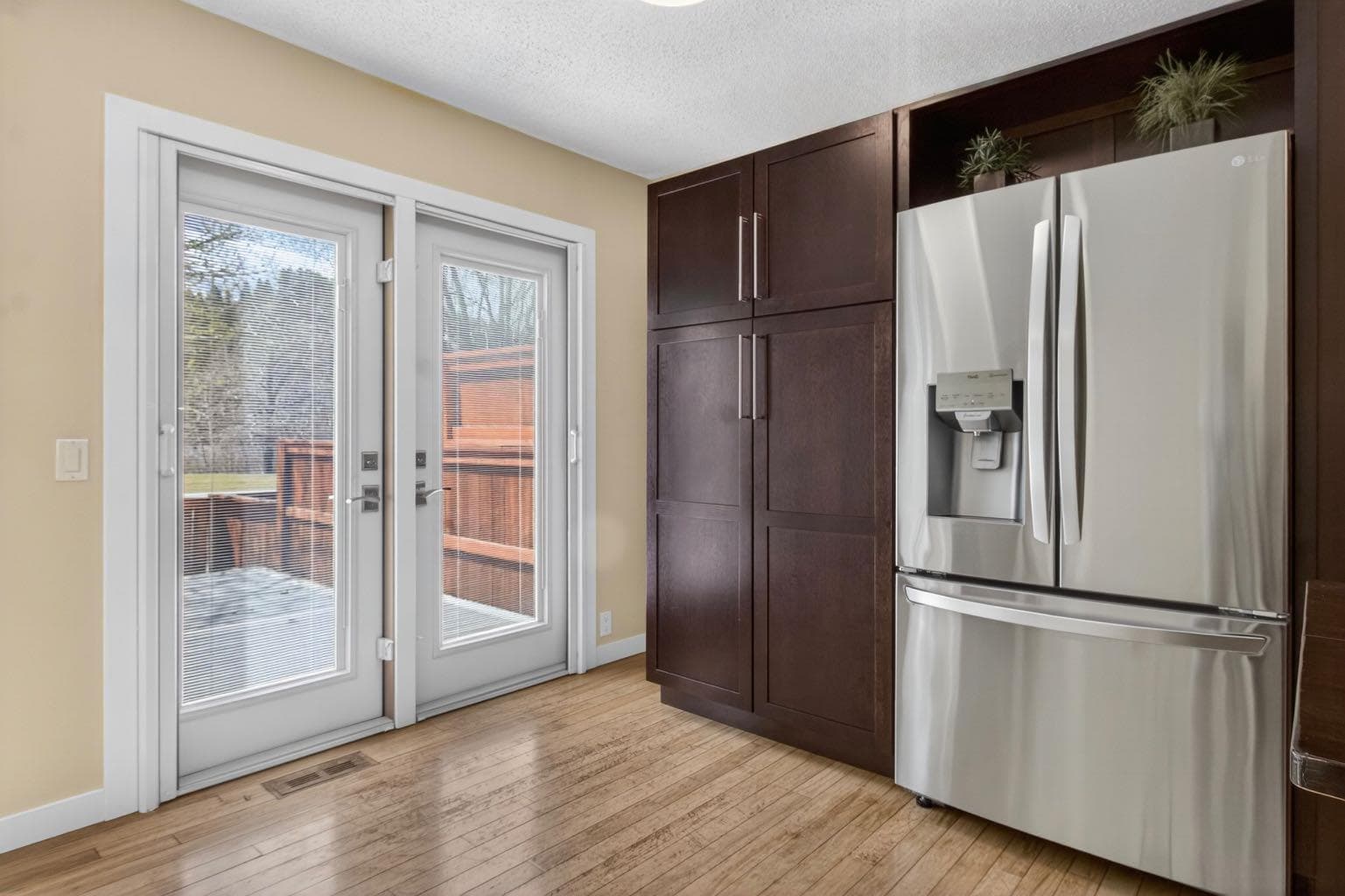 360 Point Mckay Gardens NW