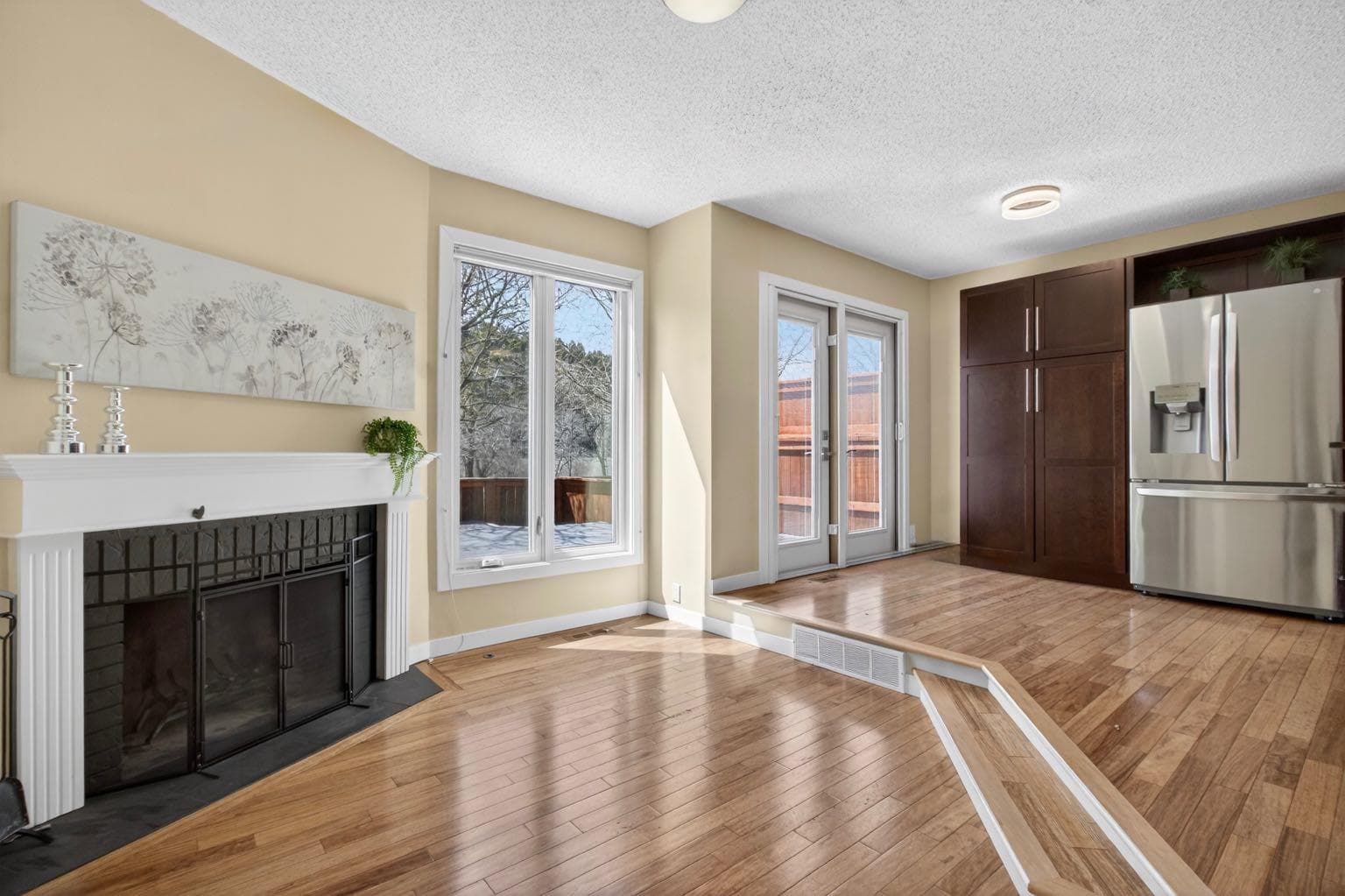 360 Point Mckay Gardens NW