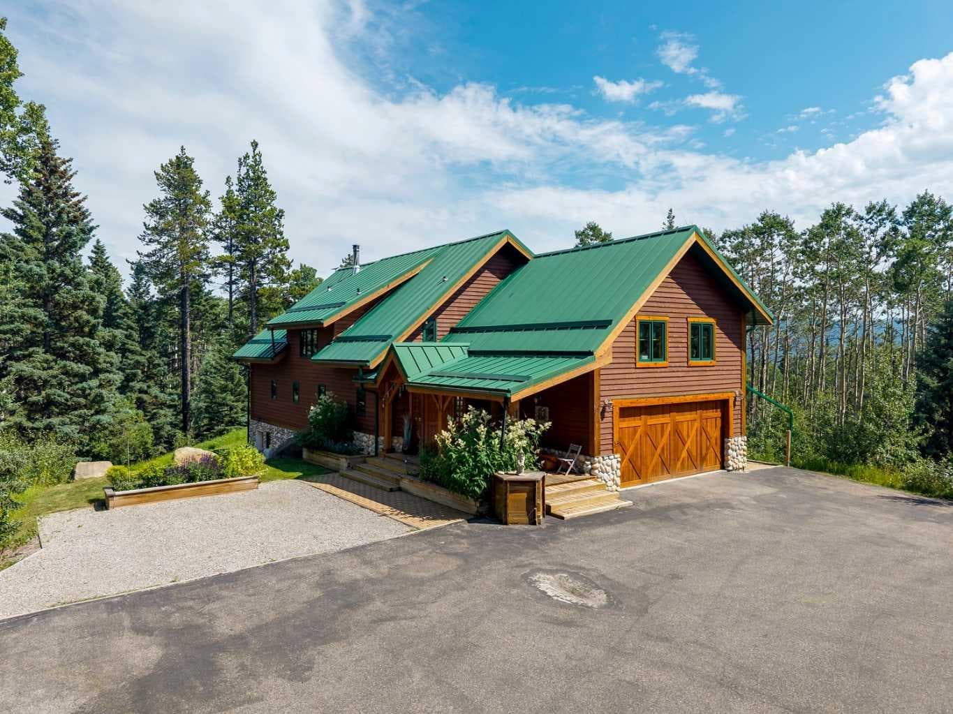 16 Highlands Place 