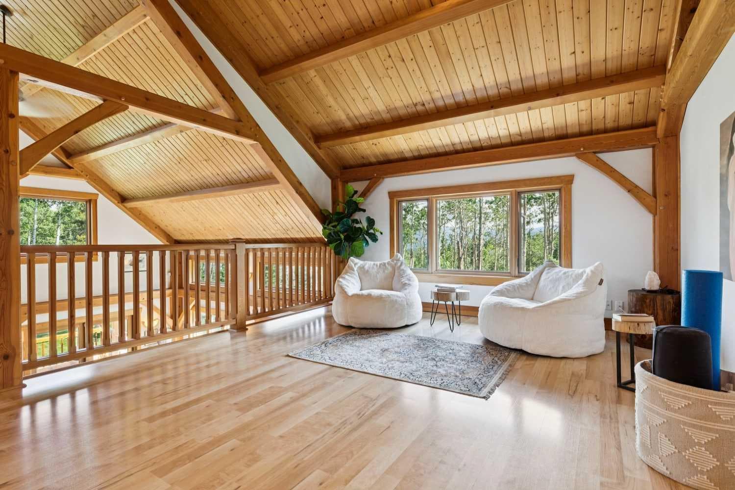 16 Highlands Place 