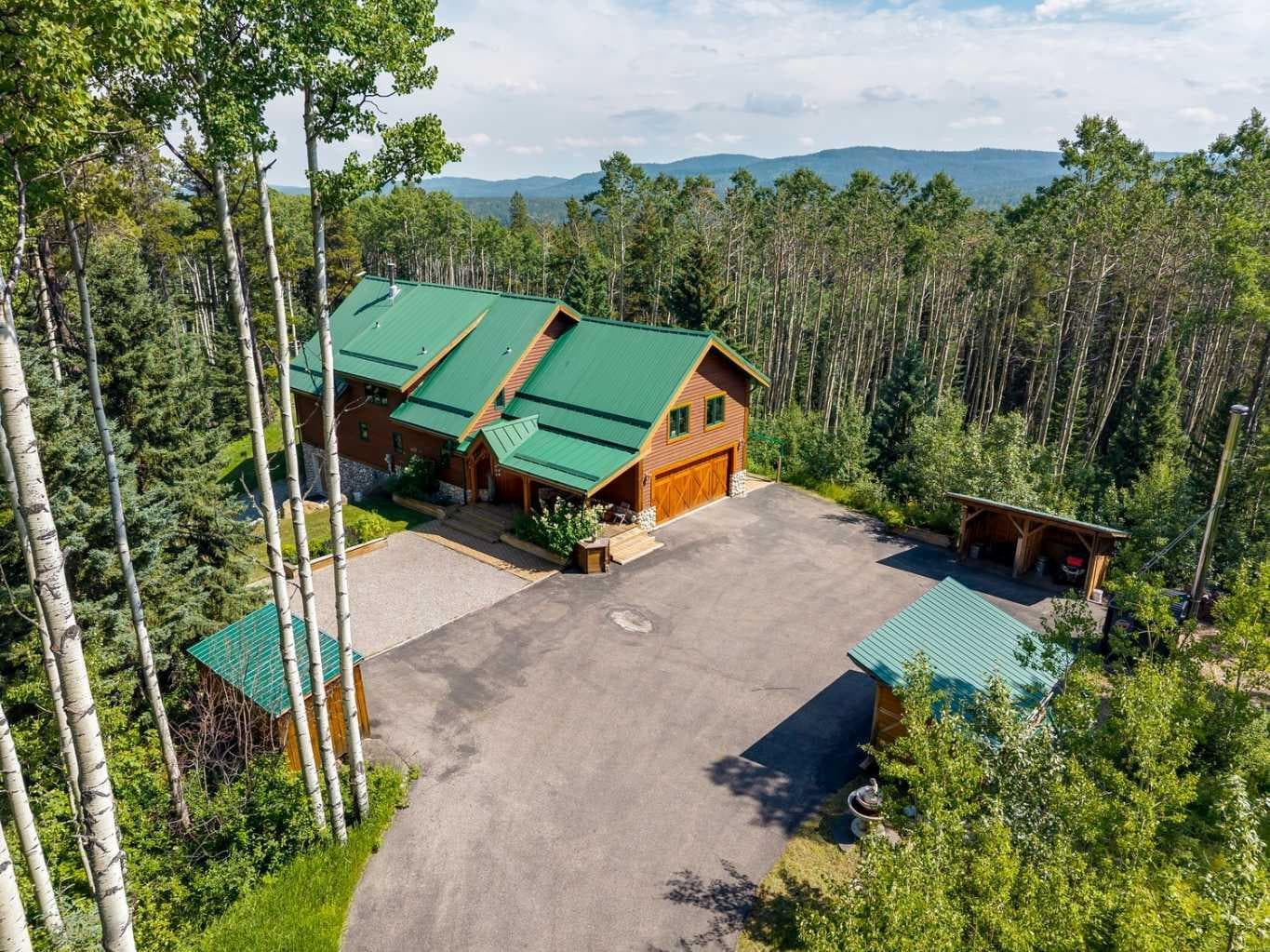 16 Highlands Place 