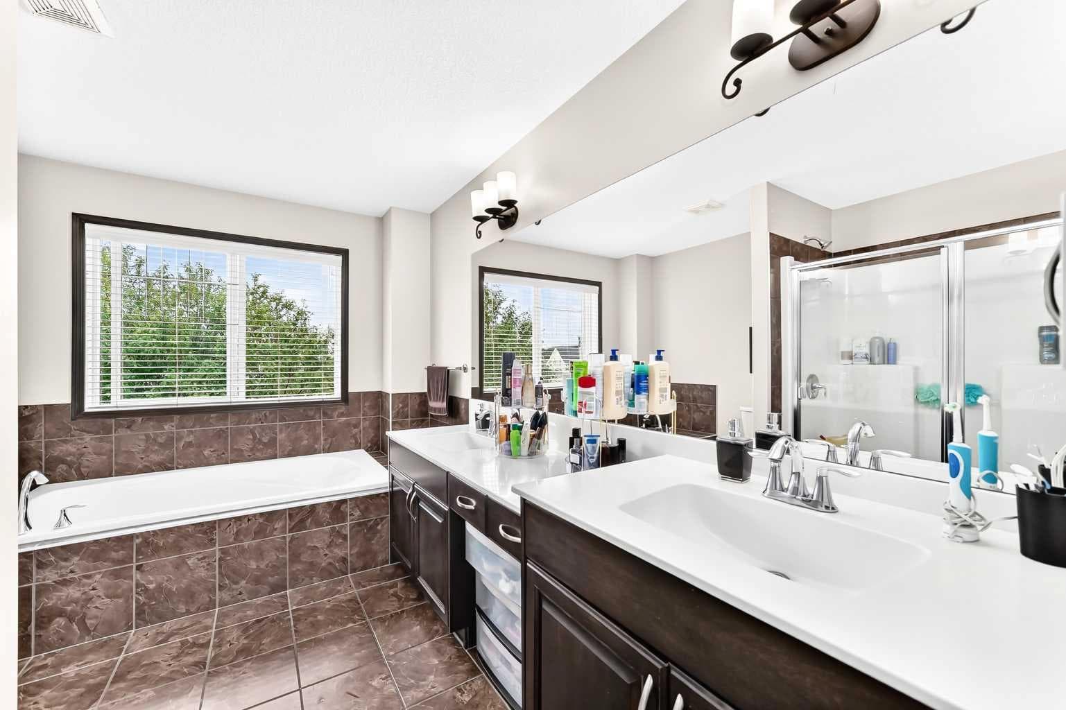 188 Hawkmere Way 