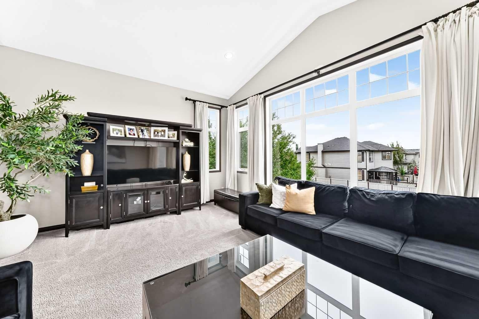 188 Hawkmere Way 