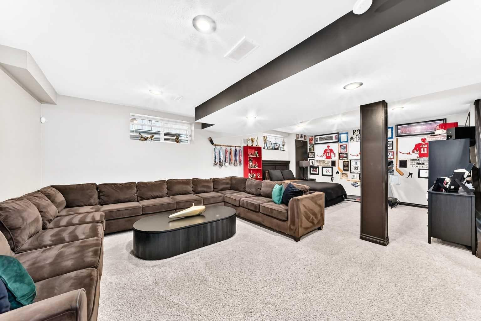 188 Hawkmere Way 