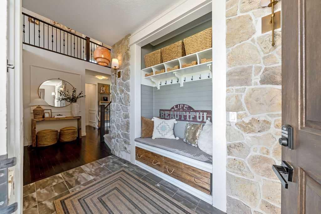 148 Rainbow Falls Glen 
