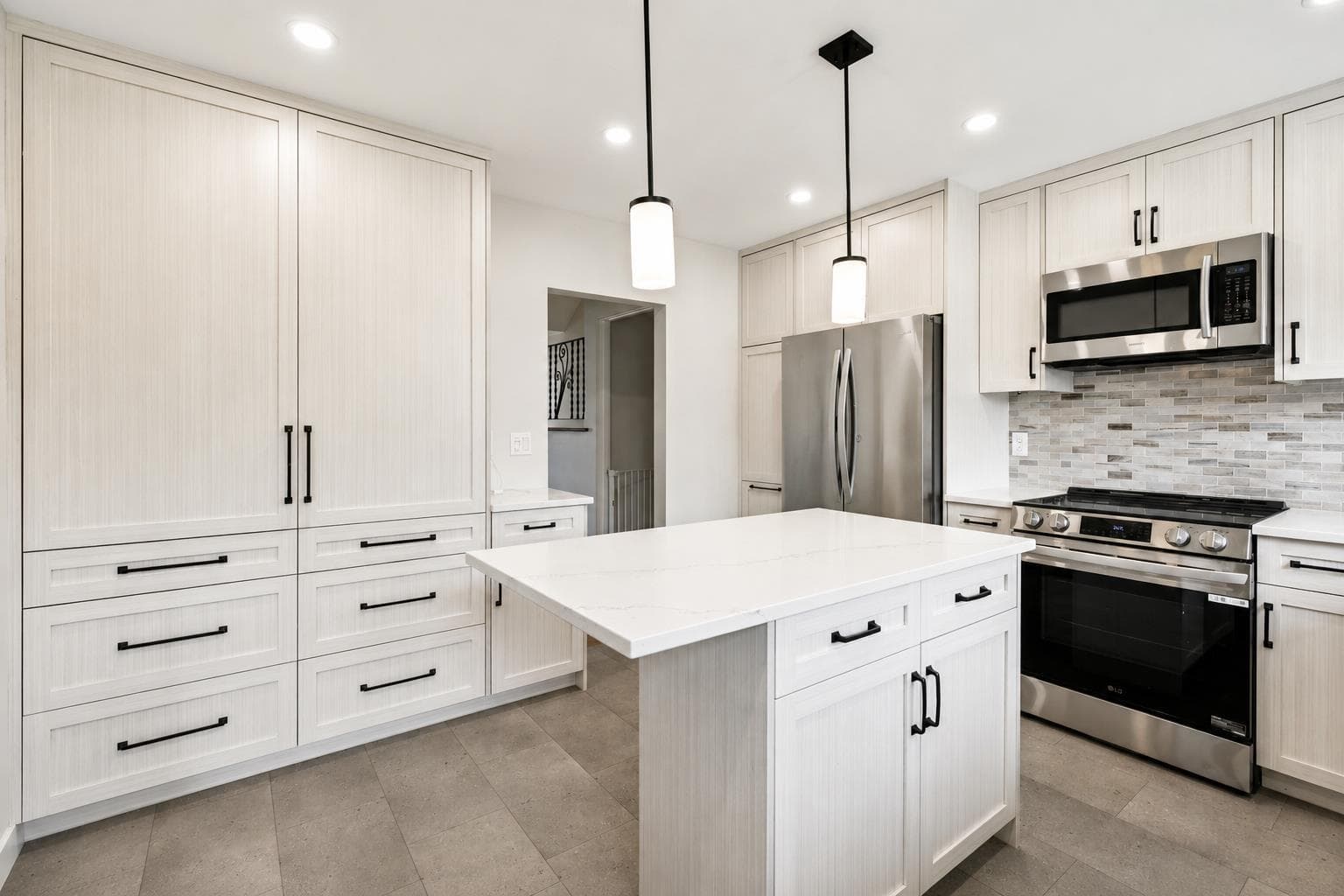 117 Chinook Drive SW