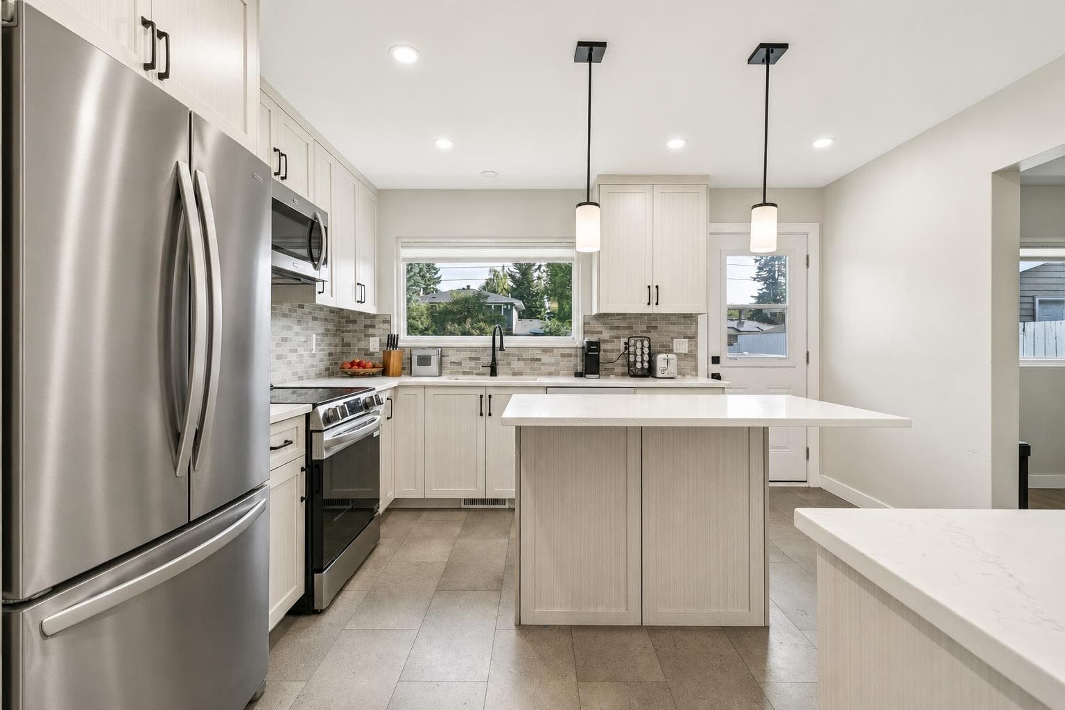 117 Chinook Drive SW
