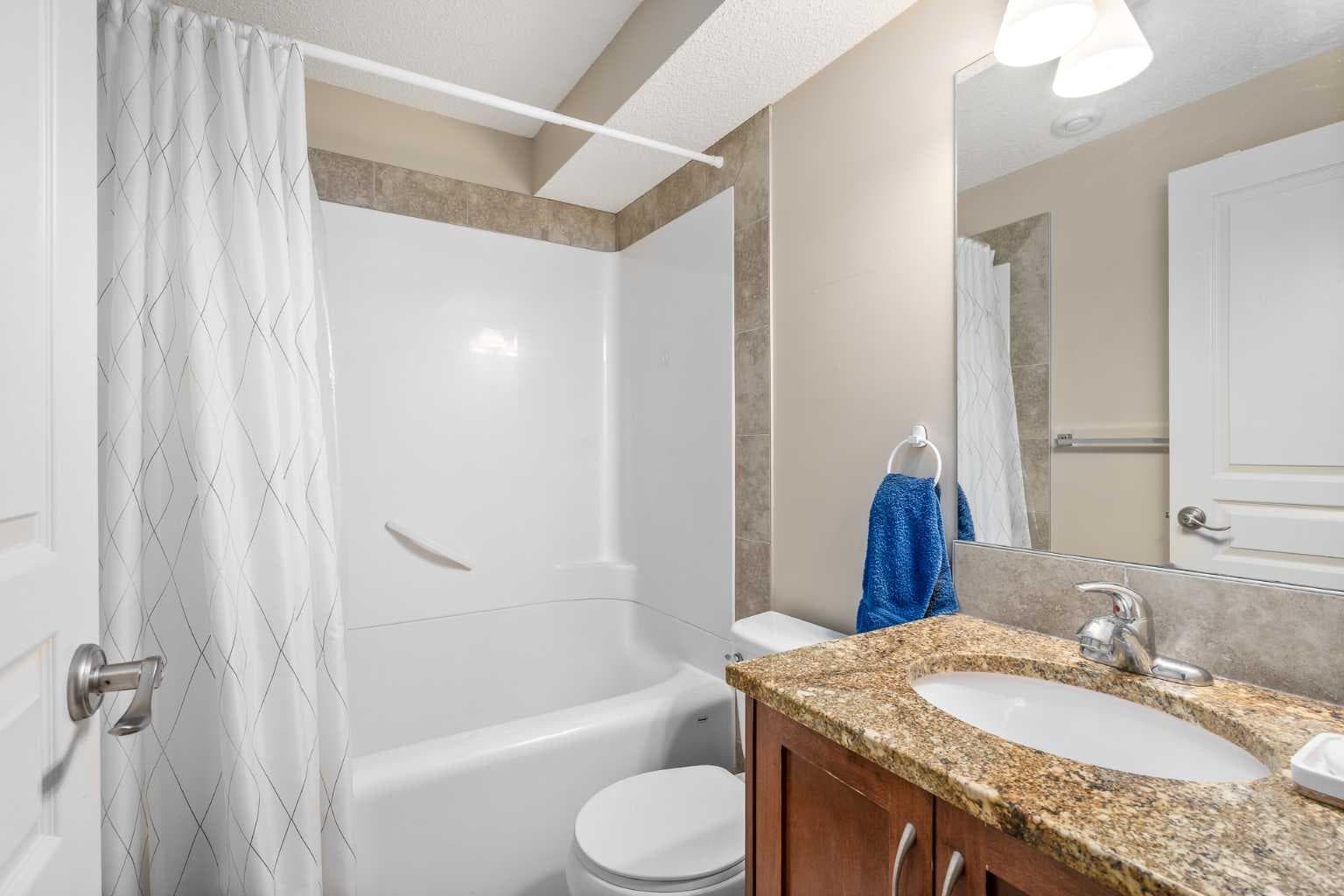 240 Elgin Meadows Gardens SE