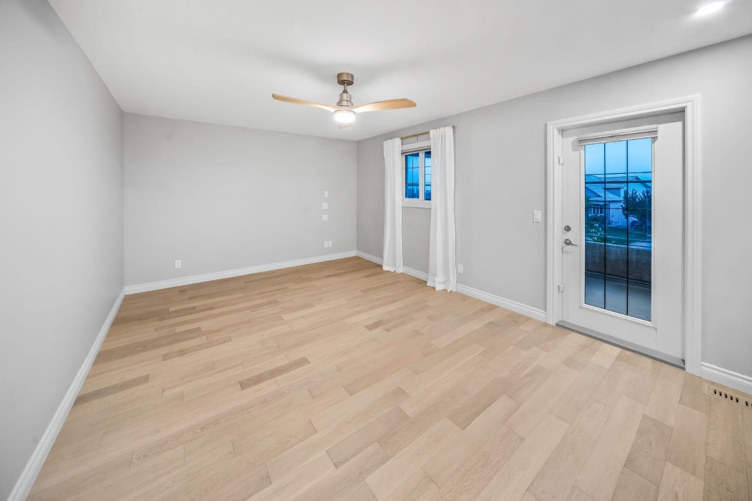 255 Gleneagles View 