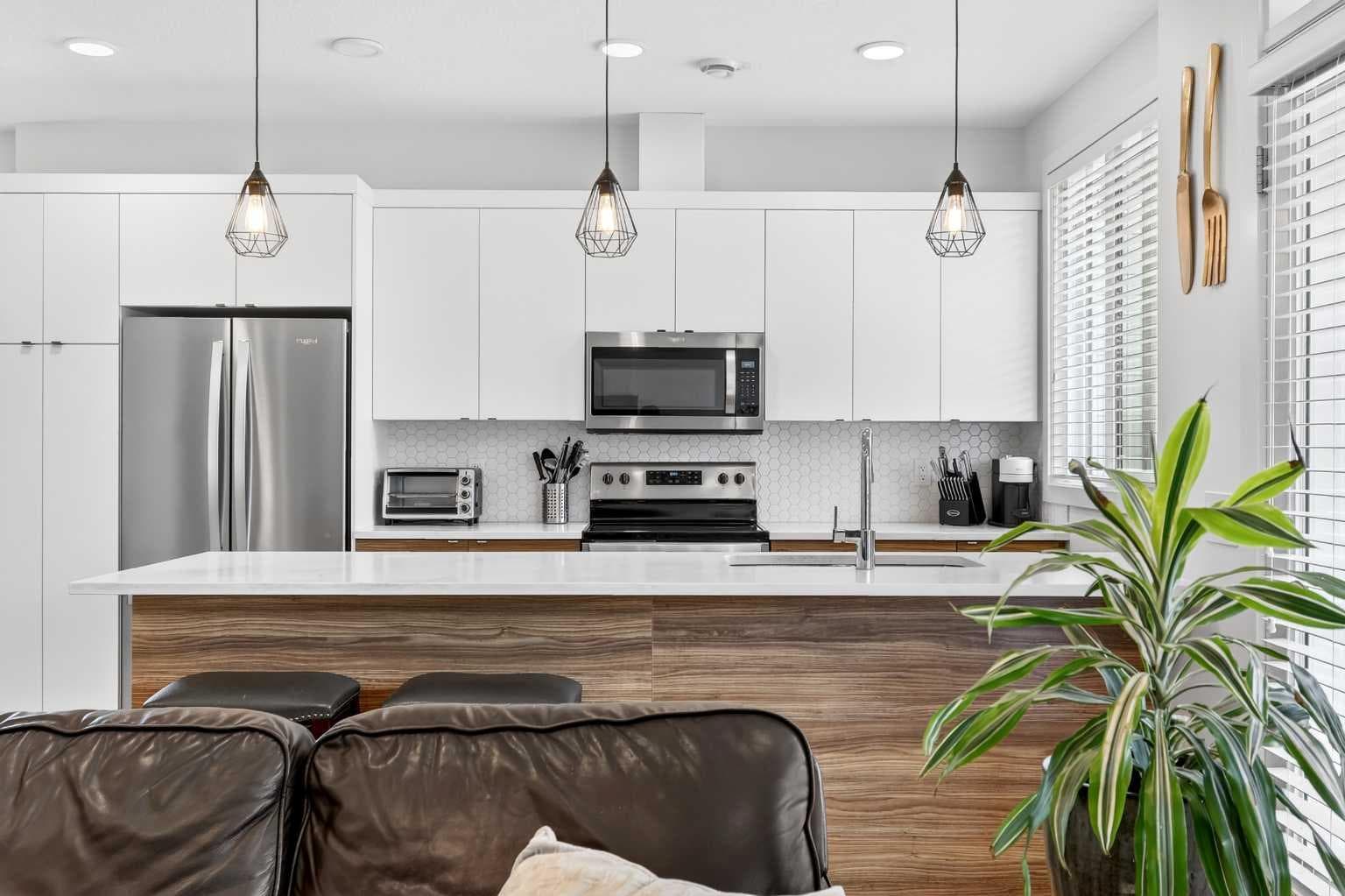 33, 230 Seton Passage SE