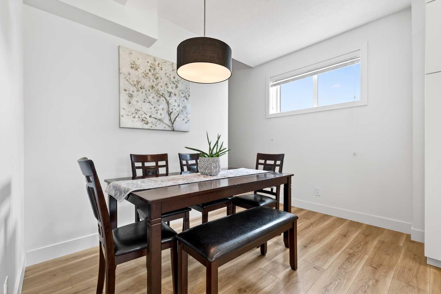 33, 230 Seton Passage SE