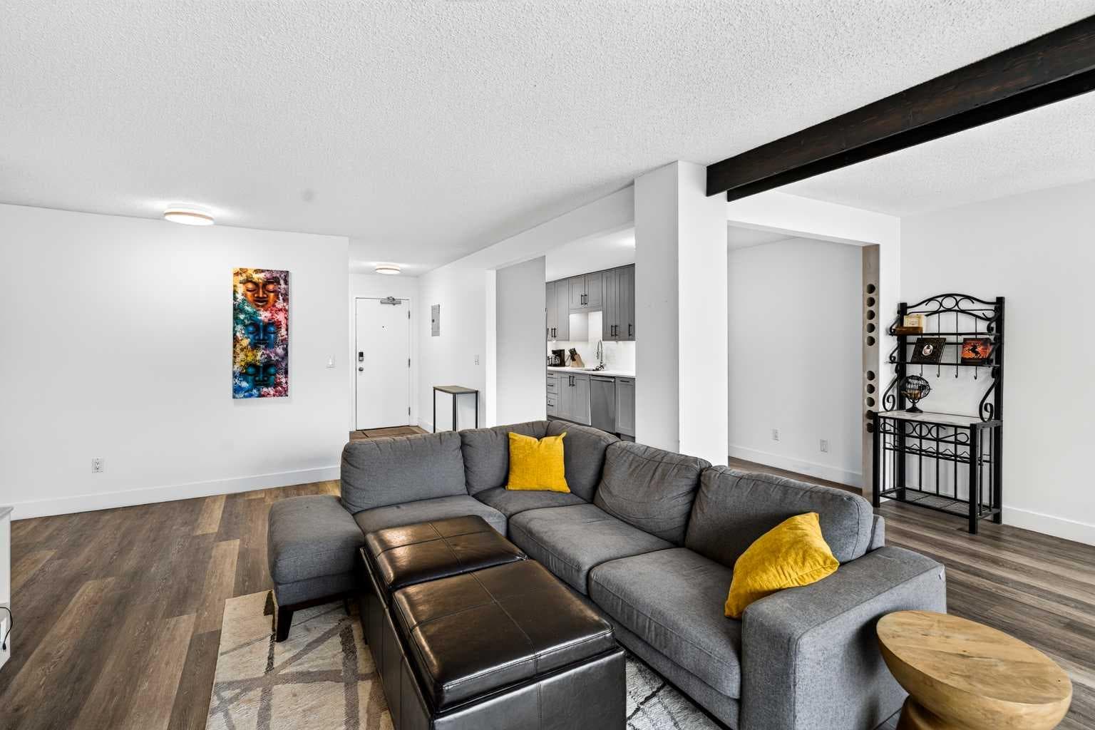 10, 635 Marsh Road NE