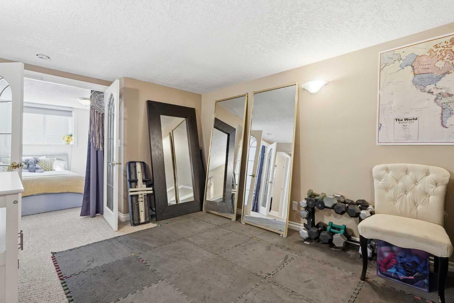 96 Waterloo Drive SW