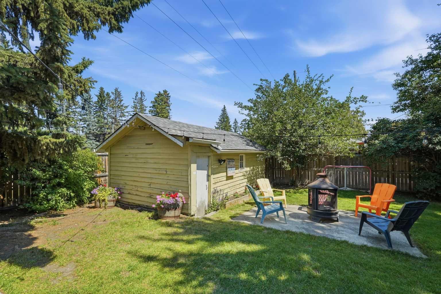 96 Waterloo Drive SW