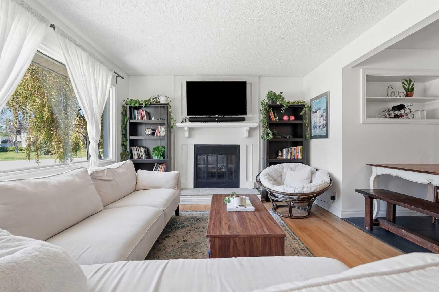 96 Waterloo Drive SW