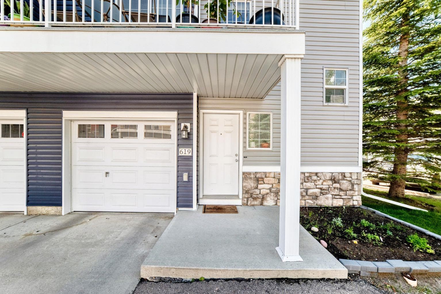 619 Country Village Cape NE
