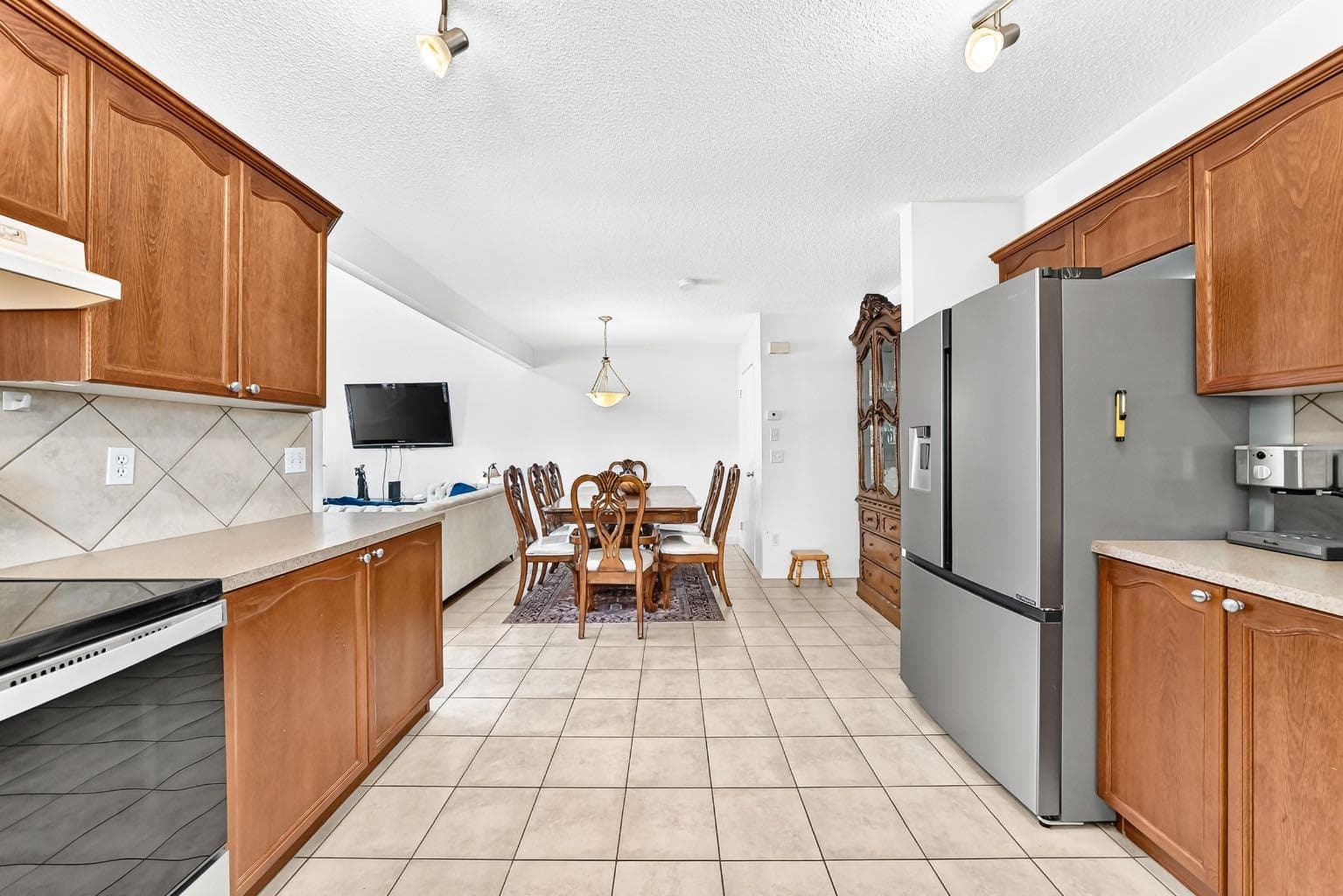 619 Country Village Cape NE
