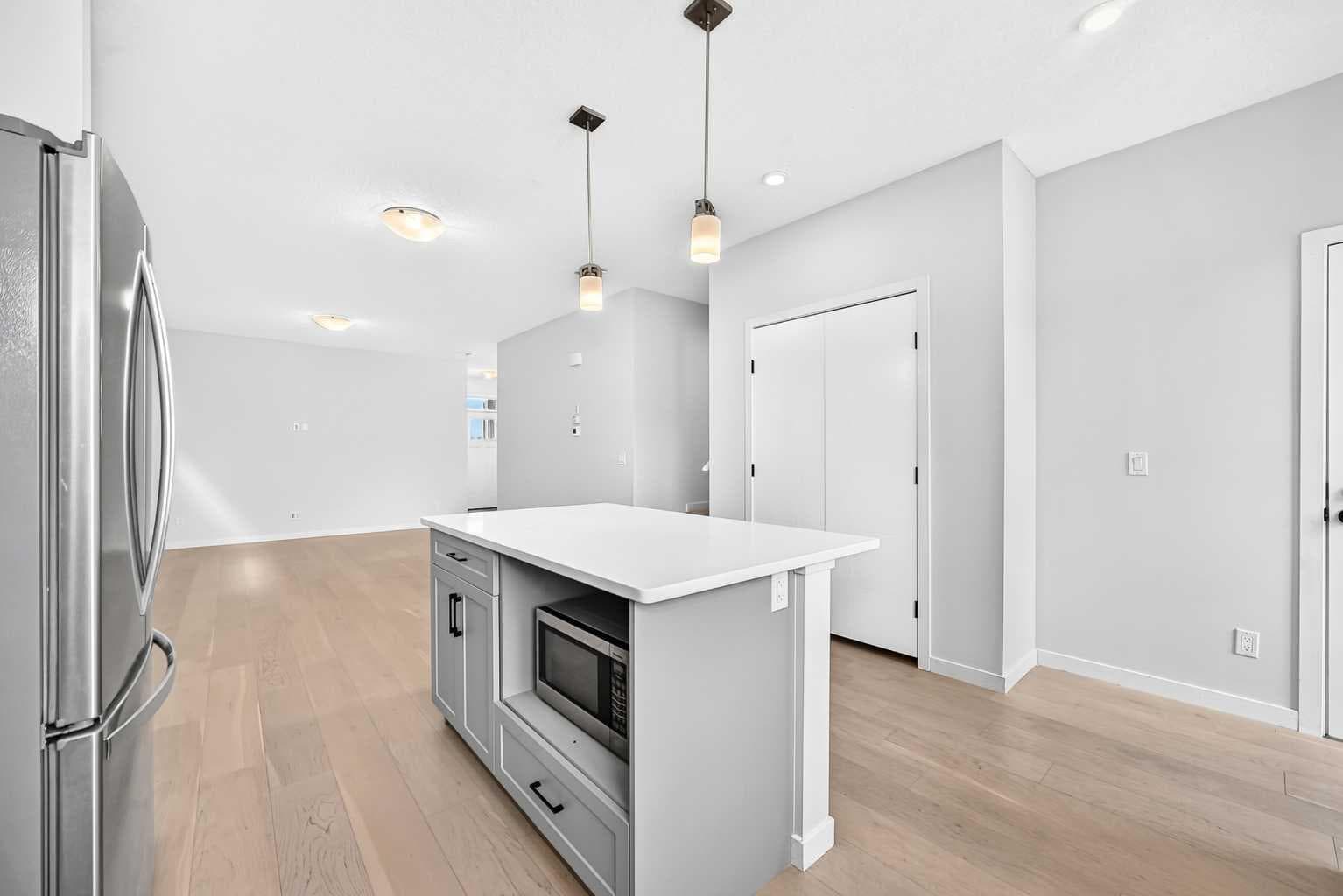 113 Midtown Close SW