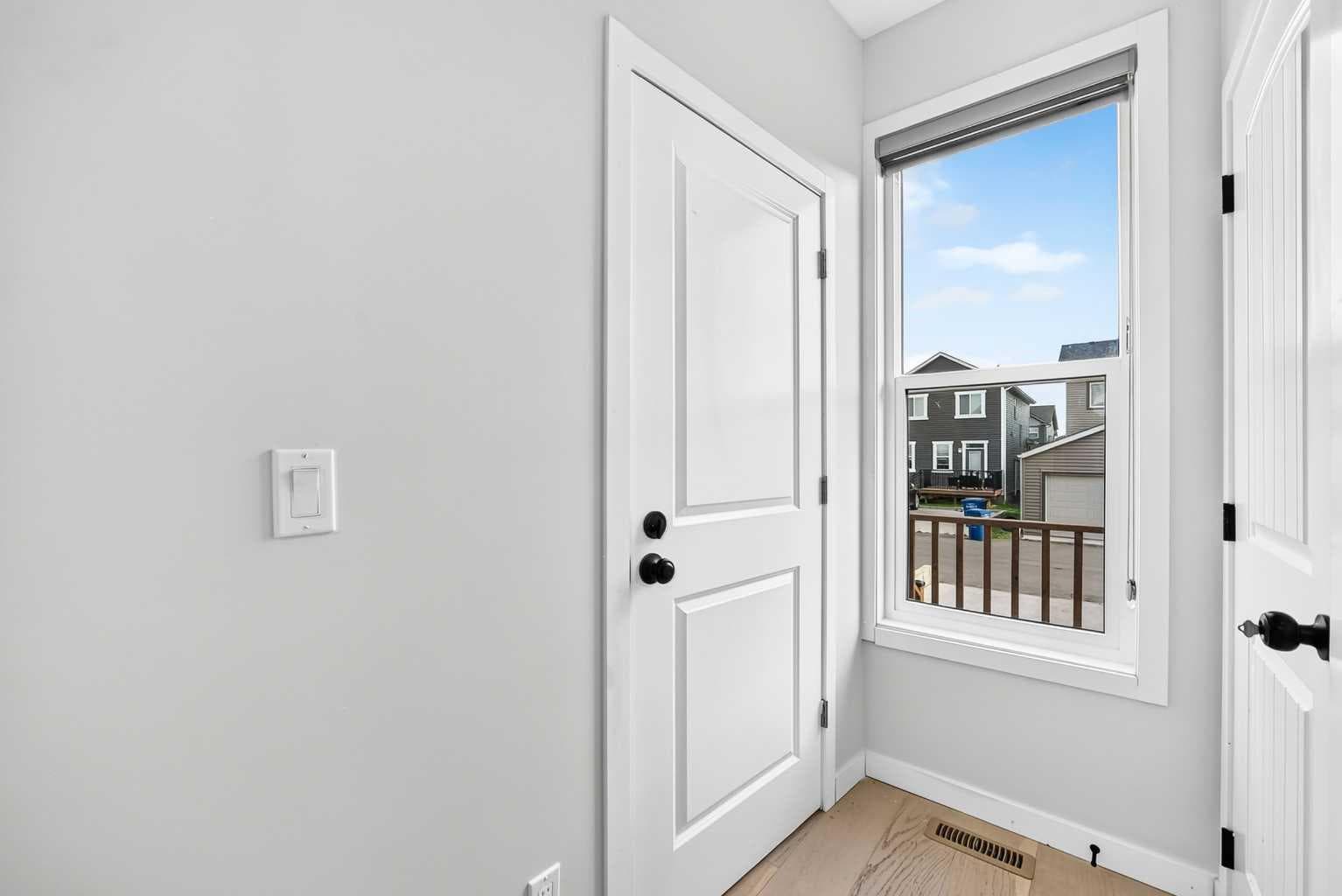 113 Midtown Close SW