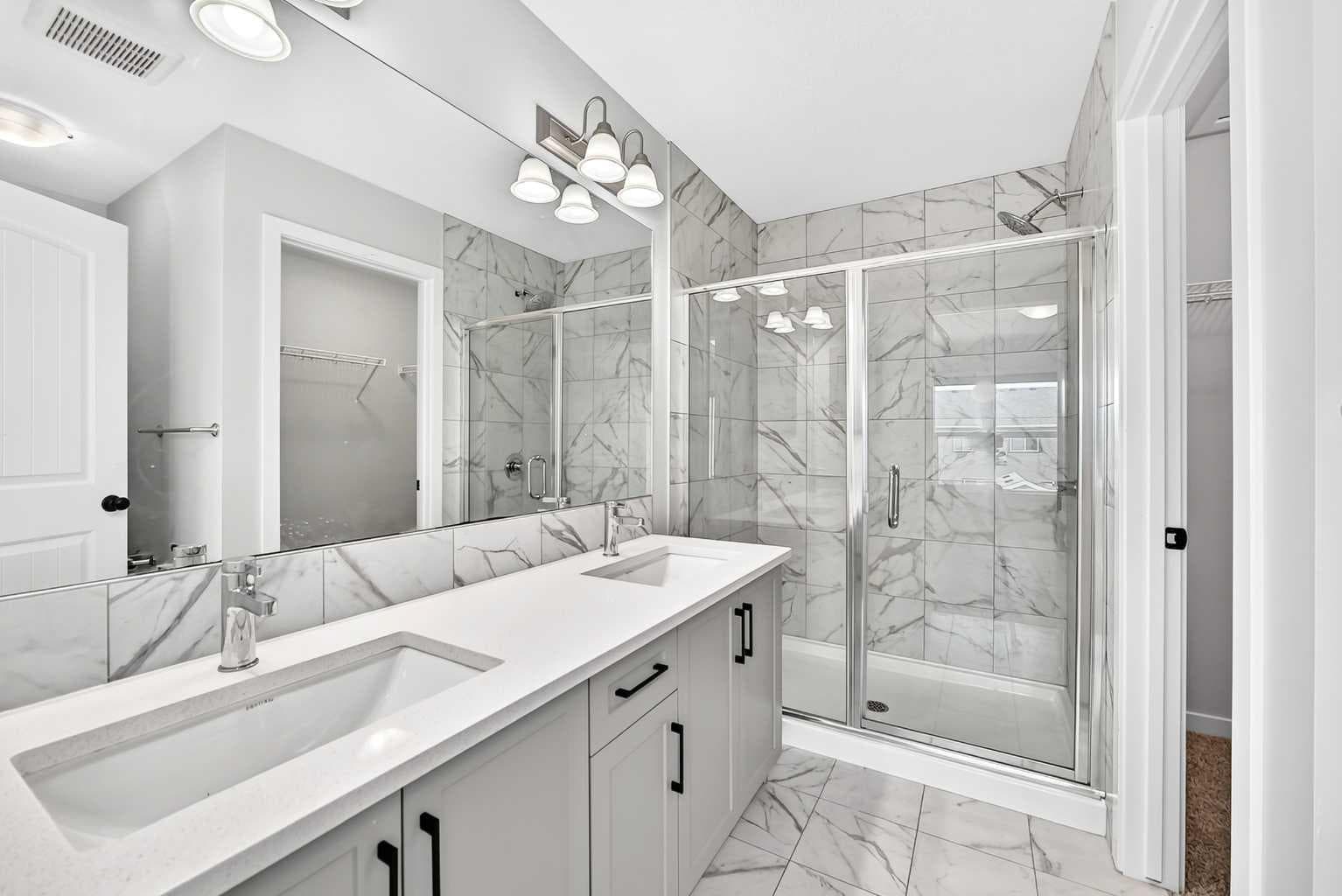113 Midtown Close SW