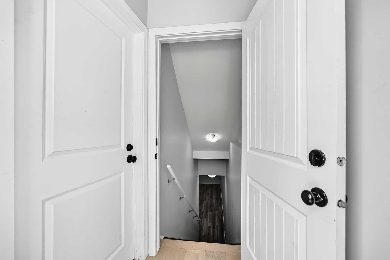 113 Midtown Close SW