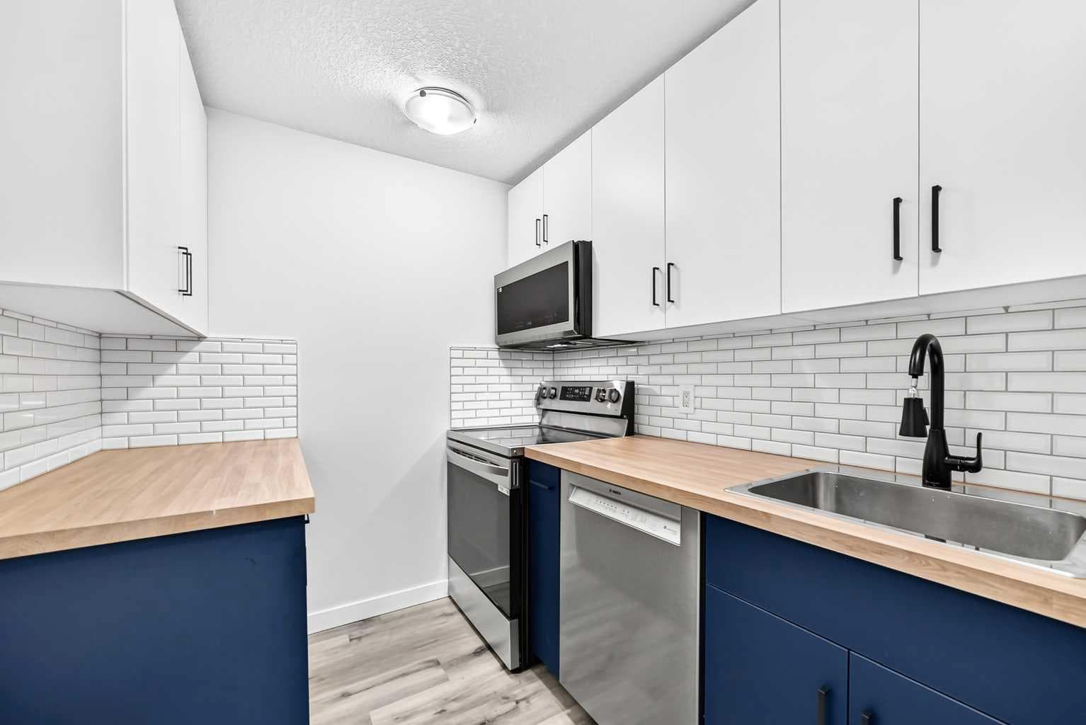 113 Midtown Close SW