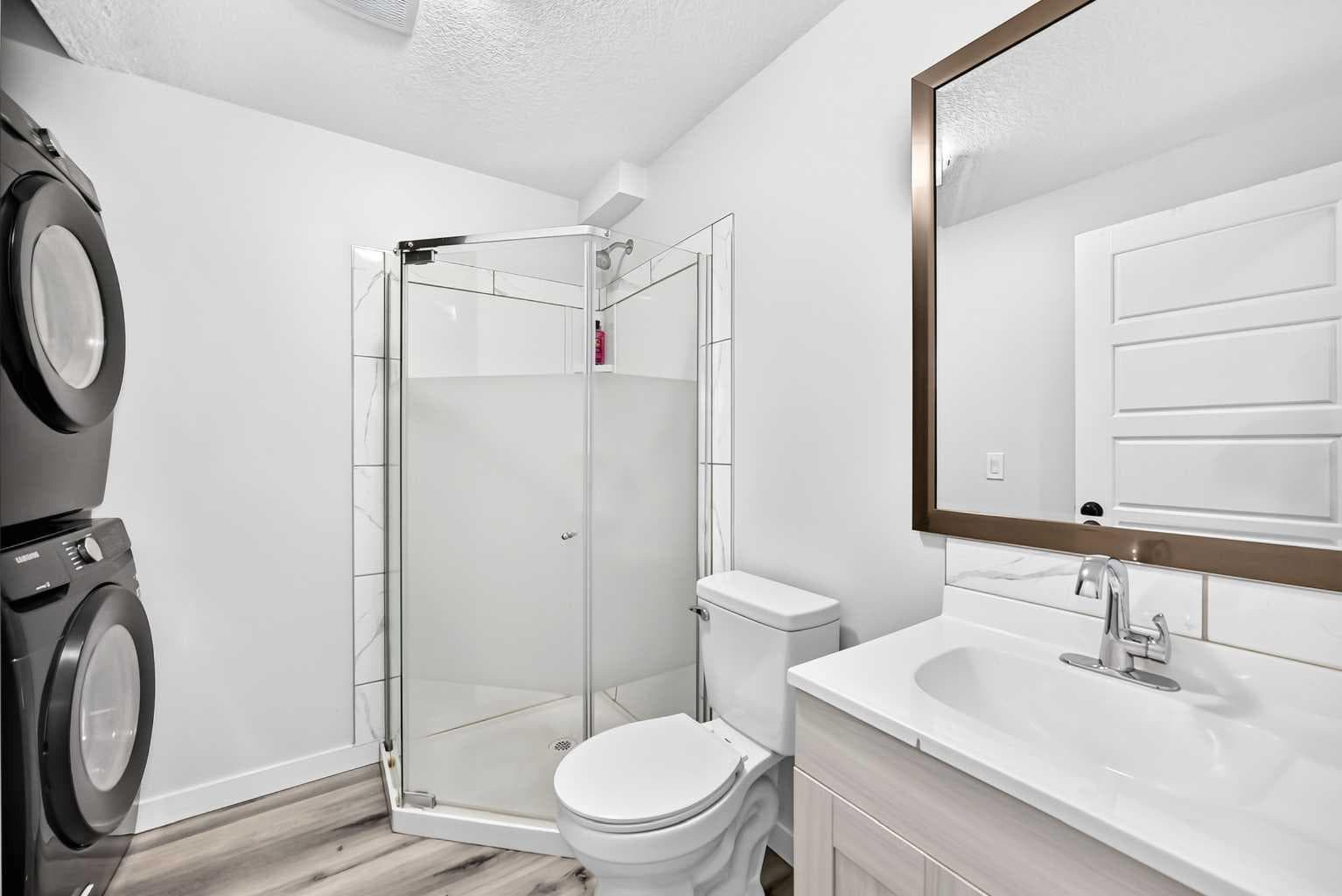 113 Midtown Close SW