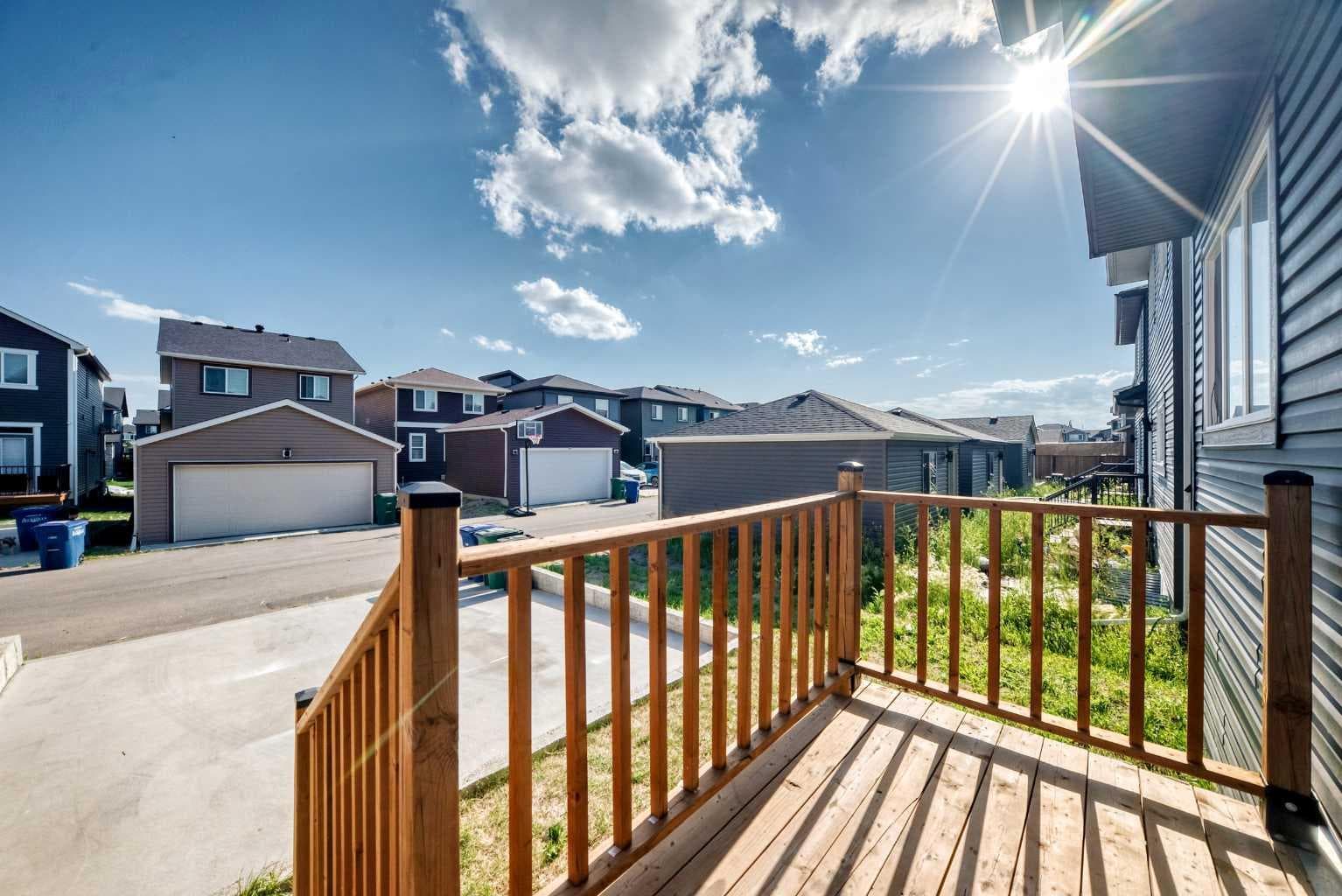113 Midtown Close SW