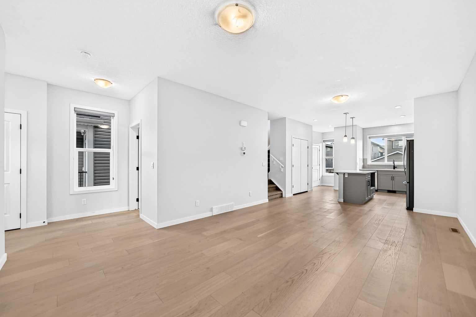 113 Midtown Close SW